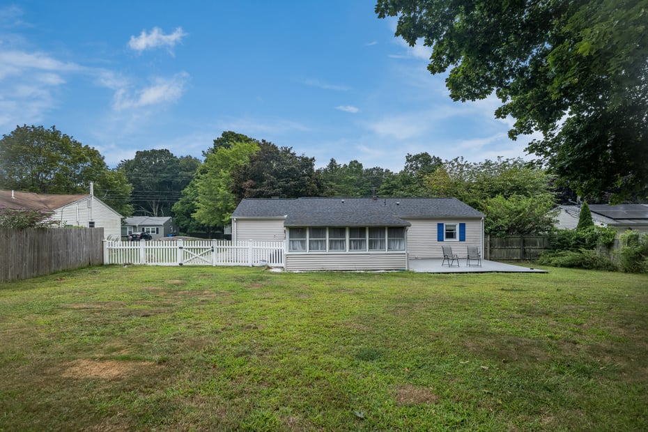 12 Park Drive Photo 4