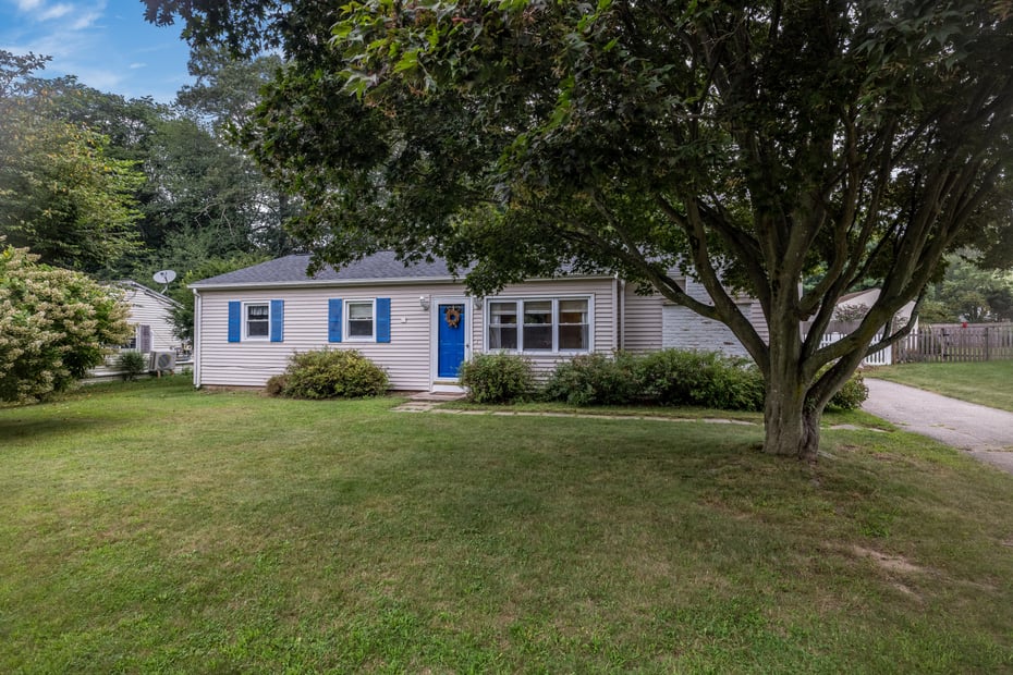 12 Park Drive Photo 2
