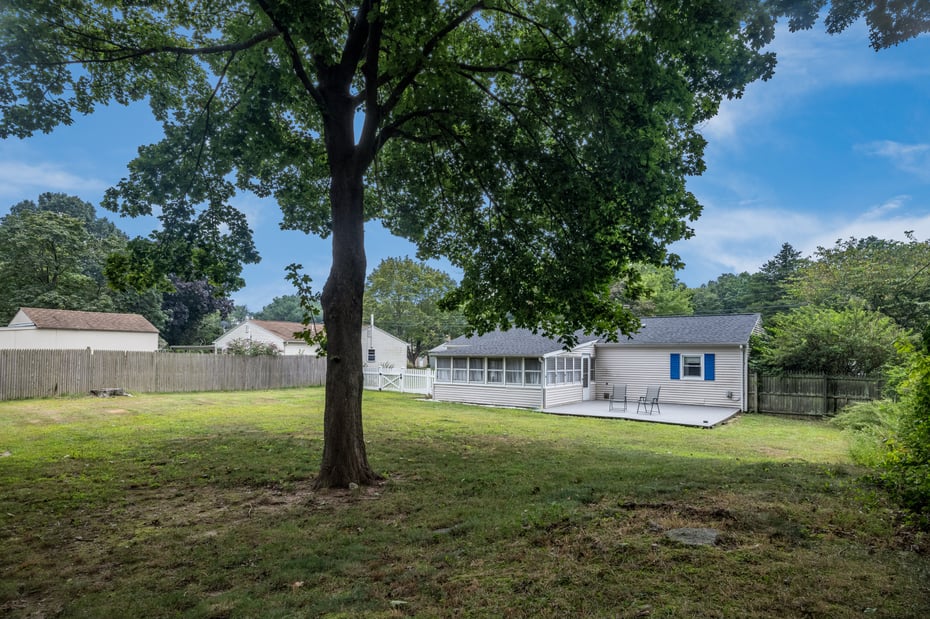 12 Park Drive Photo 6