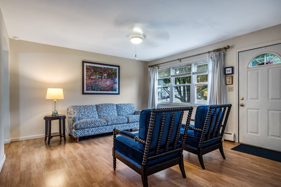 12 Park Drive Photo 10