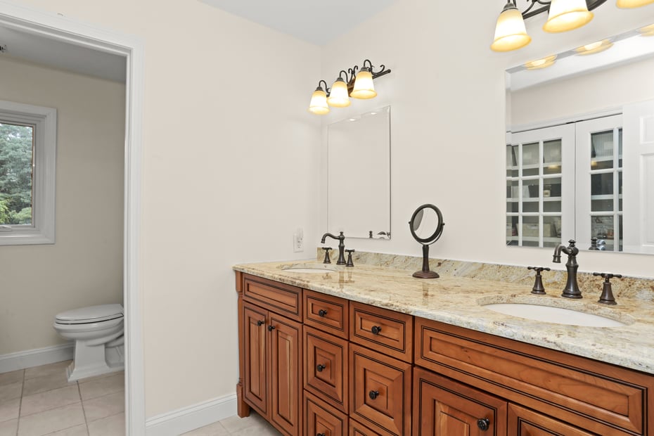 580 Ridgebury Road Photo 25
