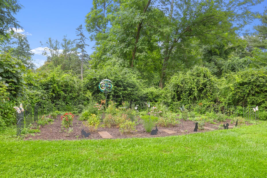 580 Ridgebury Road Photo 32