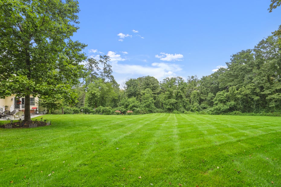 580 Ridgebury Road Photo 33