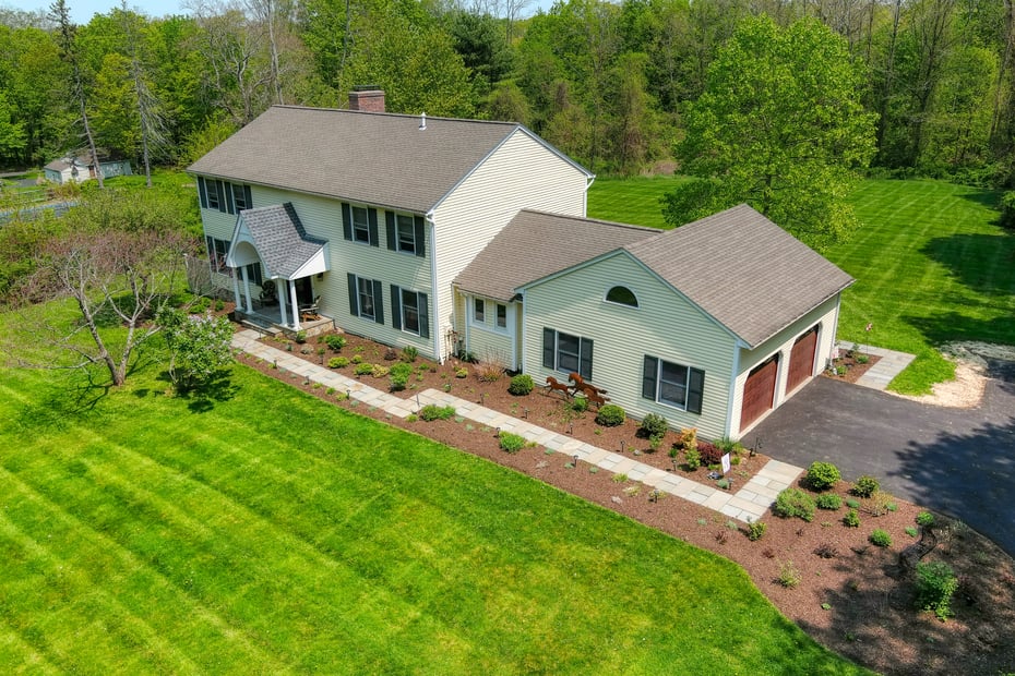 580 Ridgebury Road Photo 36