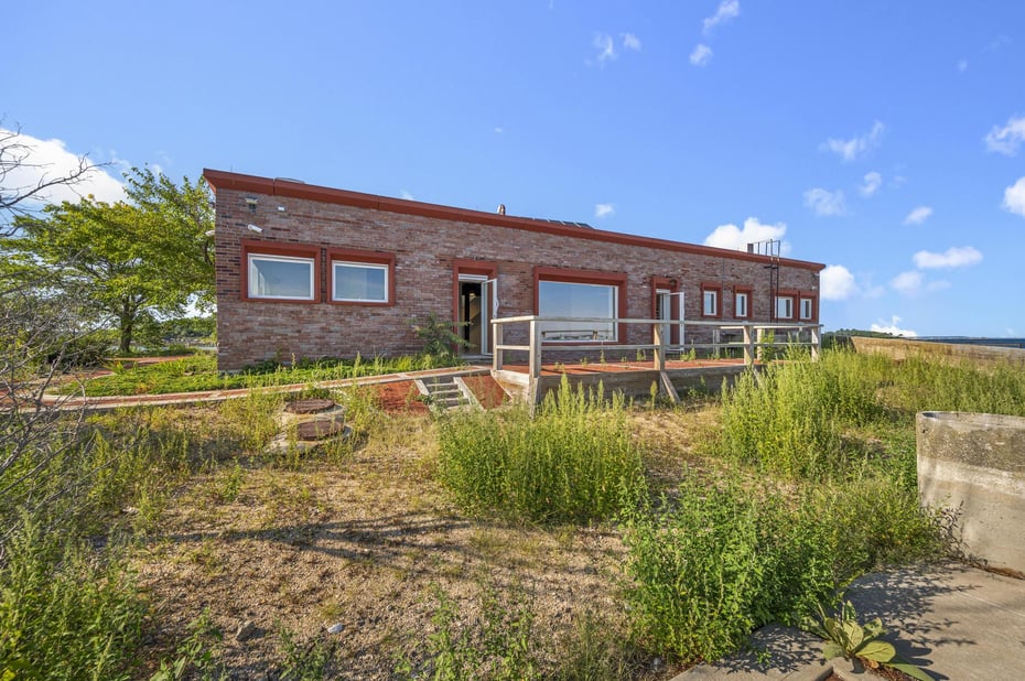 1 Columbia Island Photo 9