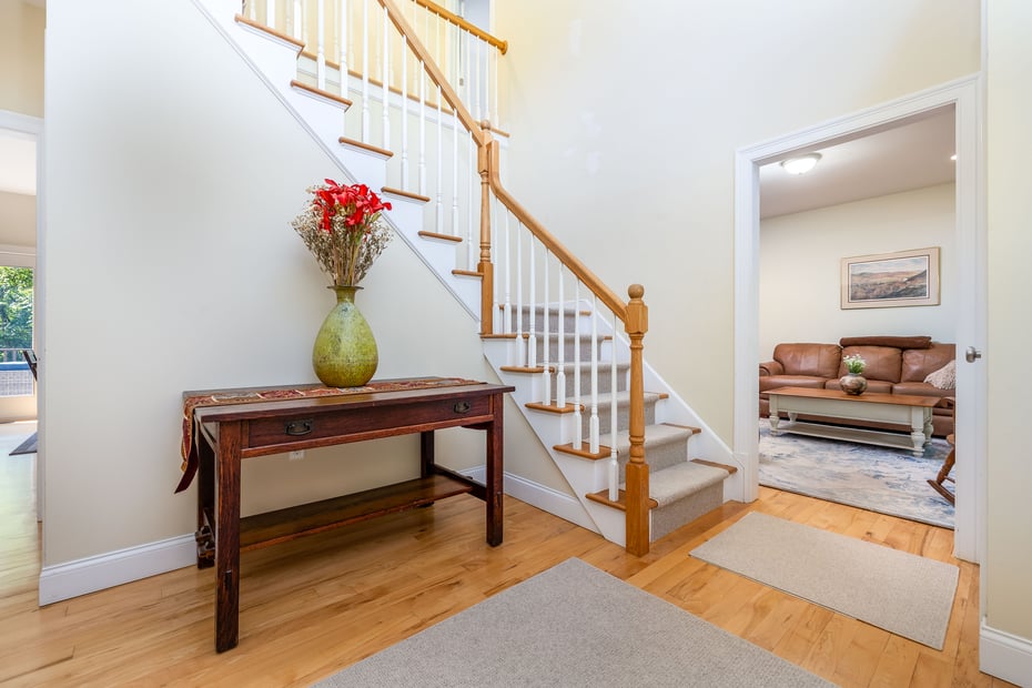 9 Canterbury Court Photo 16