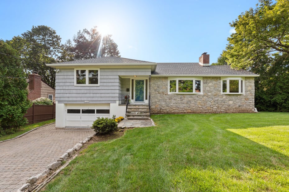 189 Lawn Terrace Photo 1