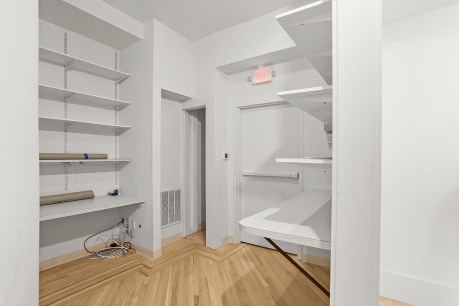 21 South Avenue Photo 16