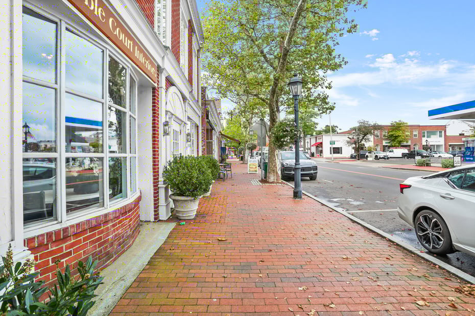 21 South Avenue Photo 23
