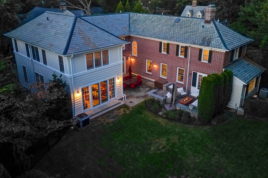 129 Loring Avenue Photo 7