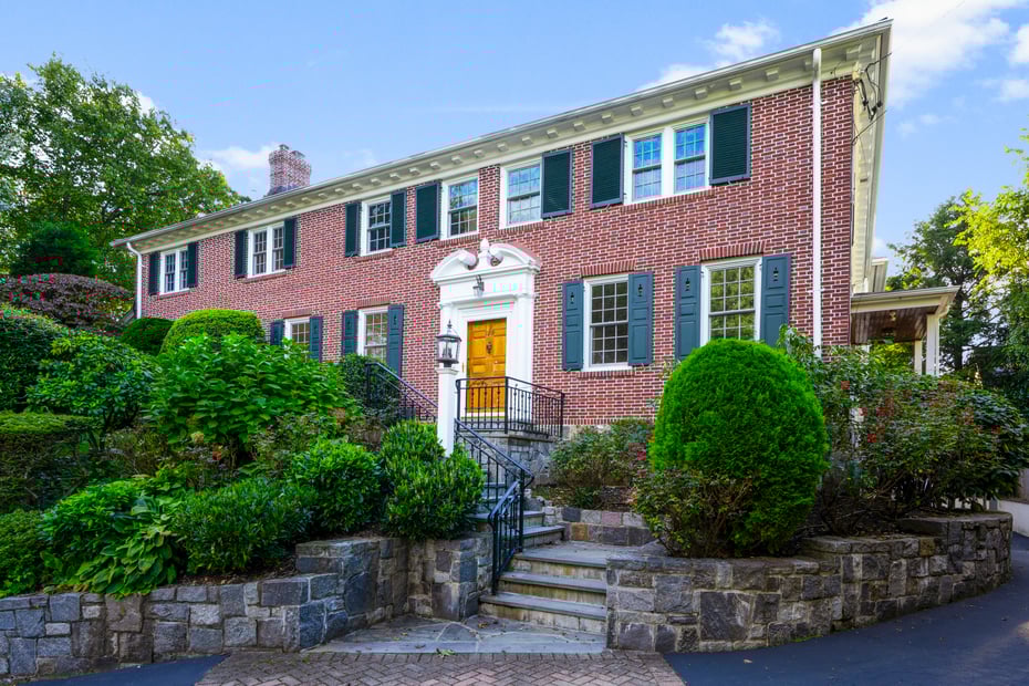129 Loring Avenue Photo 1