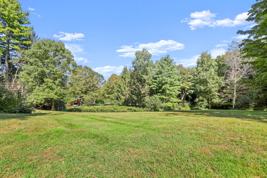 270 Umpawaug Road Photo 30