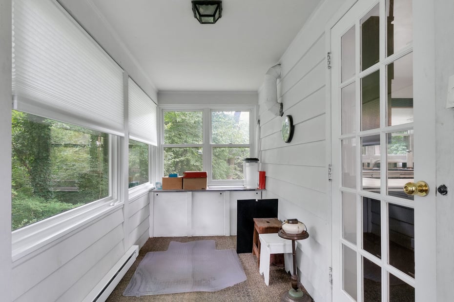 330 Wilmot Road Photo 11