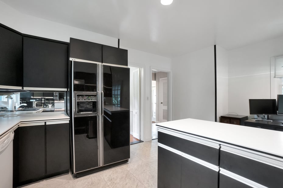 330 Wilmot Road Photo 17