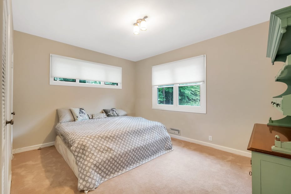 330 Wilmot Road Photo 20