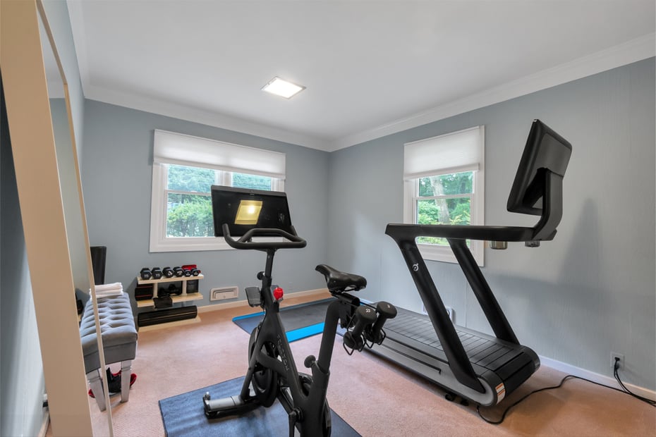 330 Wilmot Road Photo 21