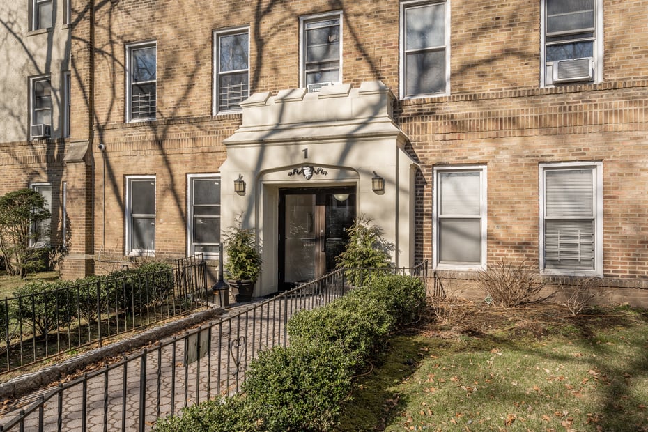 472 Gramatan Avenue #DD3 Photo 20