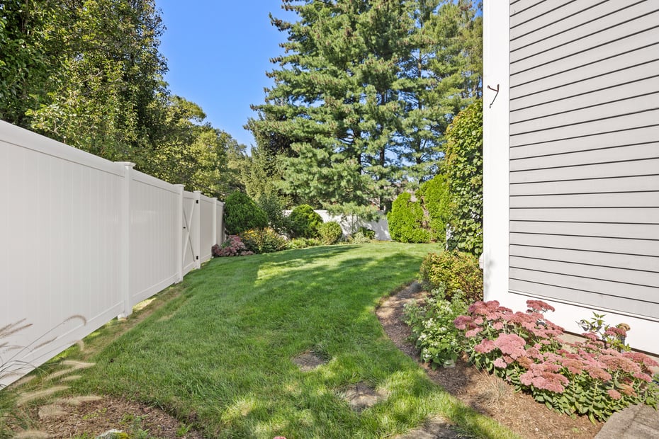95 Forest Street Photo 3