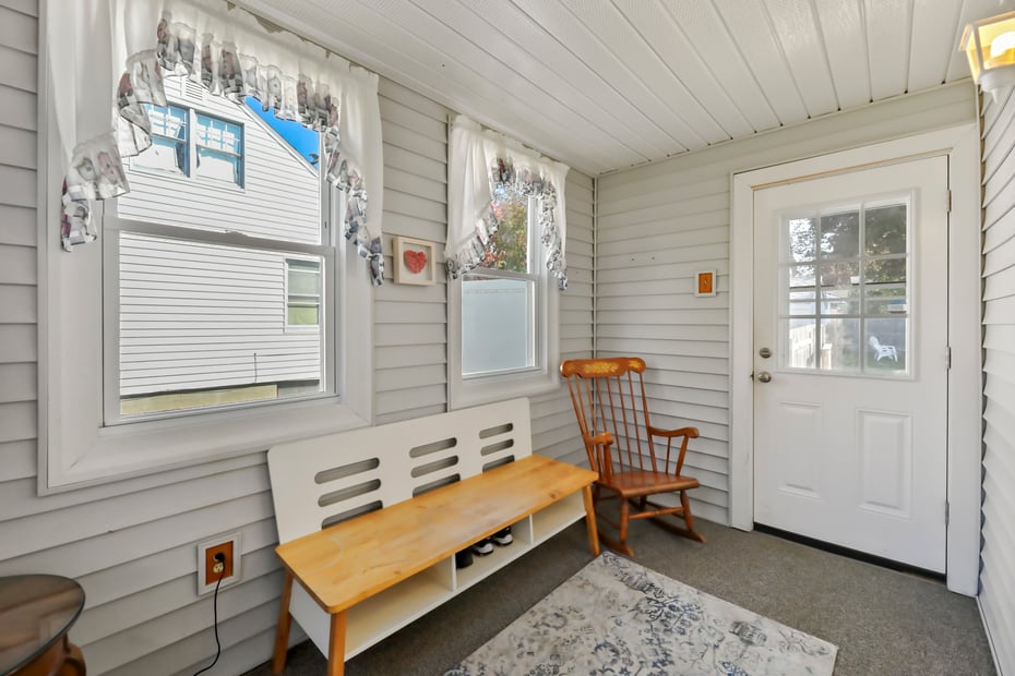 328 Benedict Rd Photo 20
