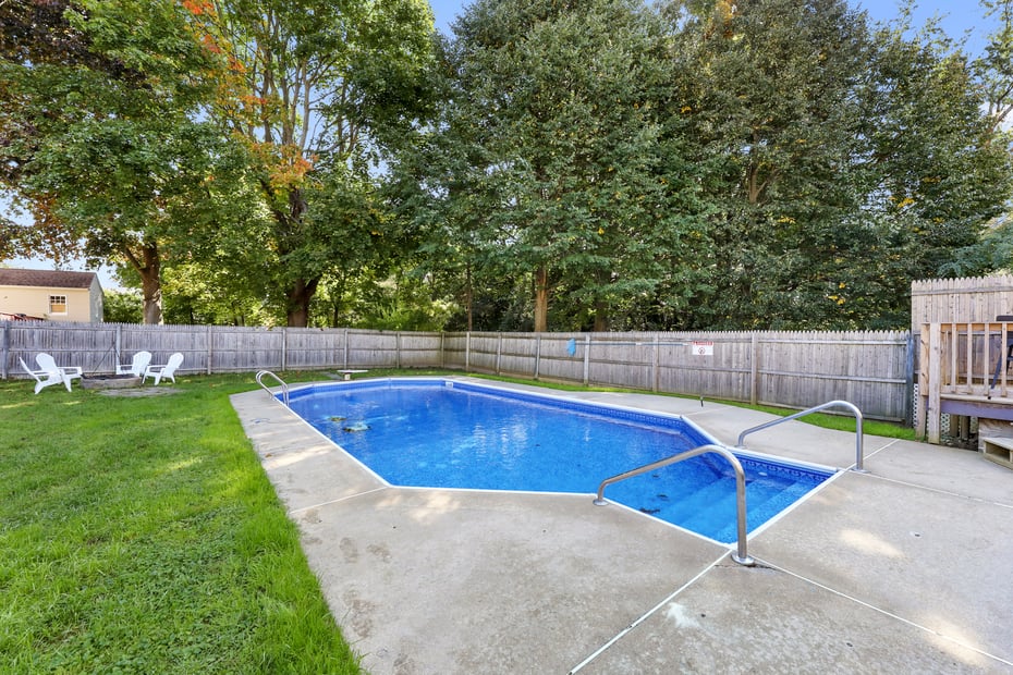 328 Benedict Rd Photo 41