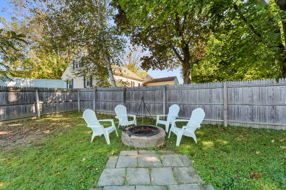 328 Benedict Rd Photo 46