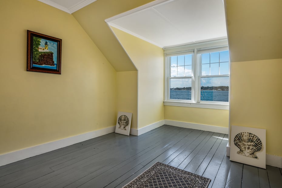 10 Circle Avenue Photo 37