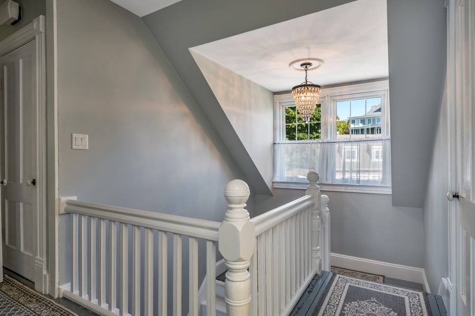 10 Circle Avenue Photo 22