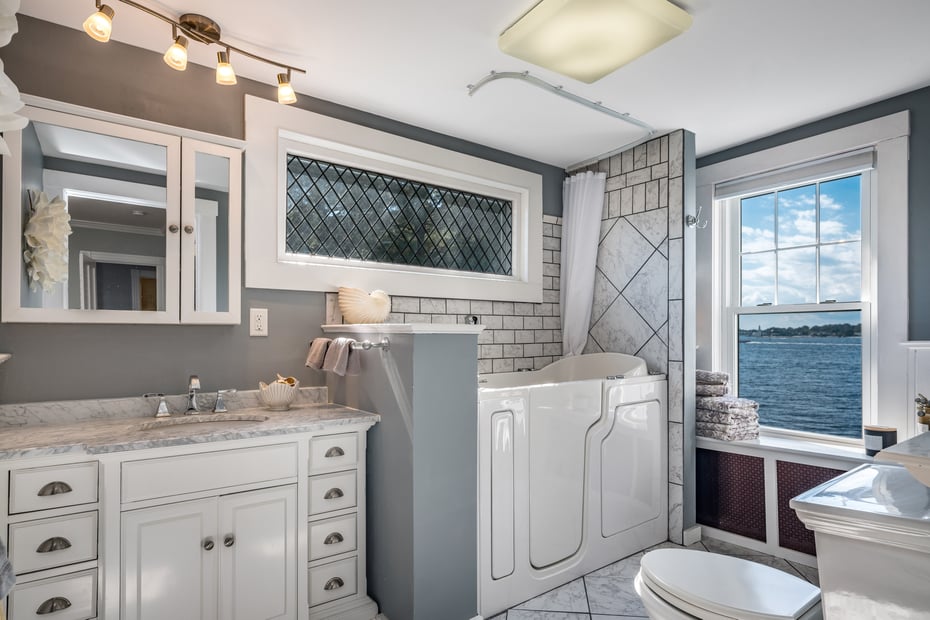 10 Circle Avenue Photo 27