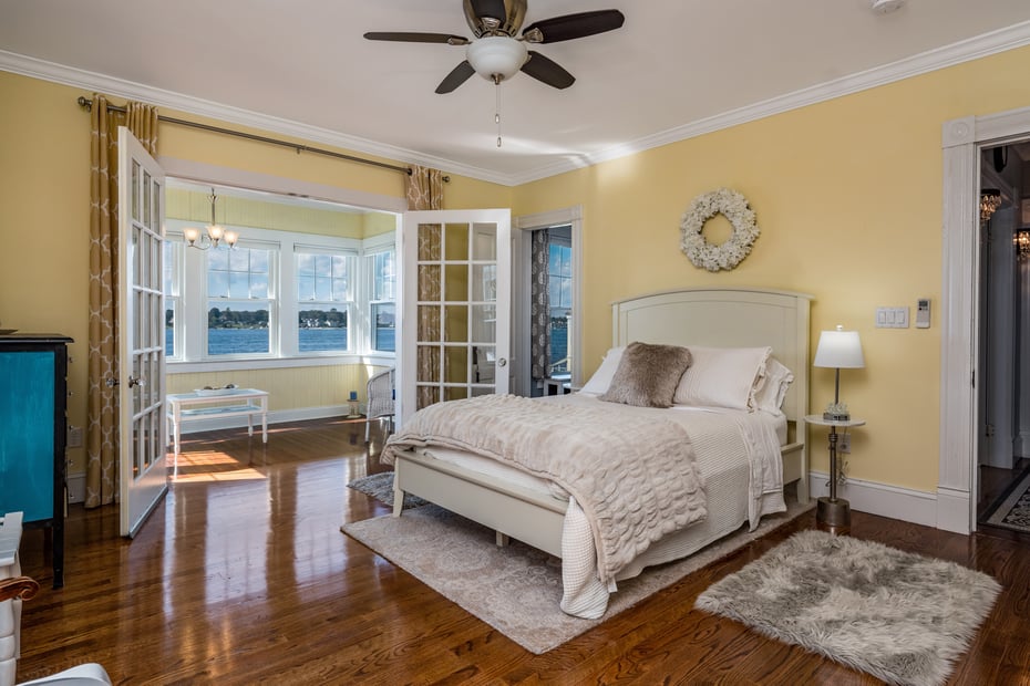 10 Circle Avenue Photo 25