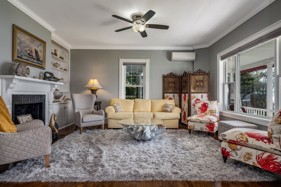 10 Circle Avenue Photo 11