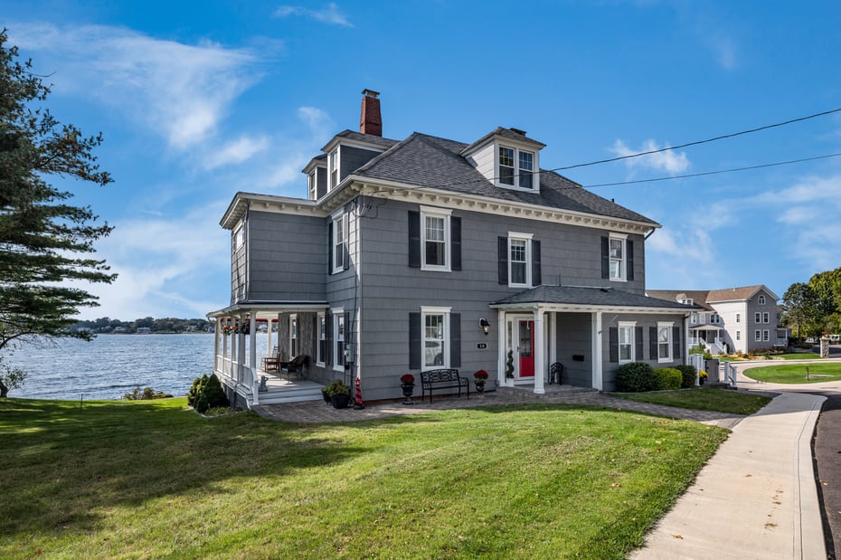 10 Circle Avenue Photo 6