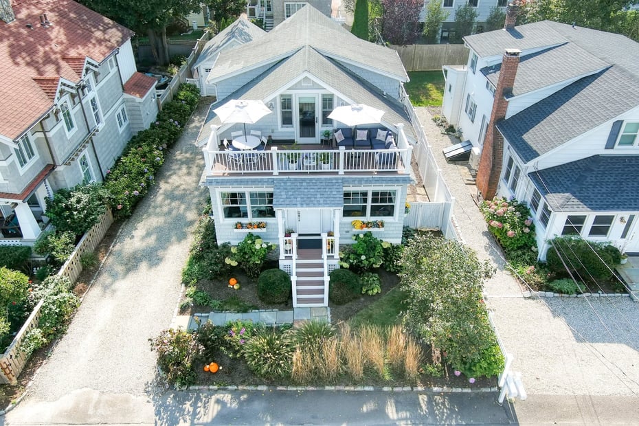 11 Danbury Avenue Photo 3