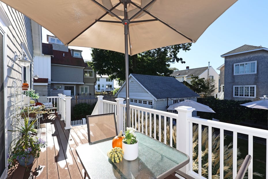 11 Danbury Avenue Photo 12