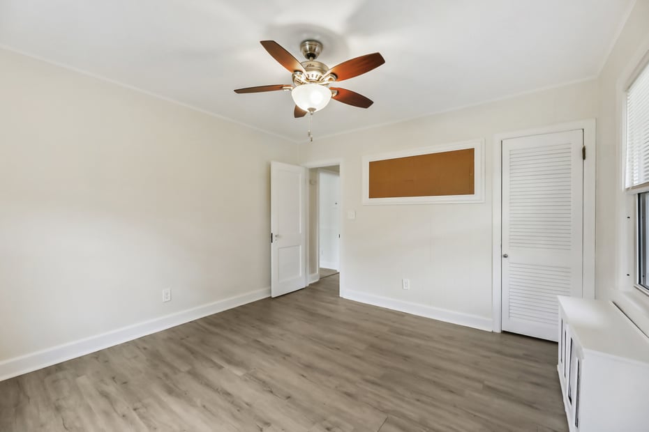 142 Jason St Photo 14
