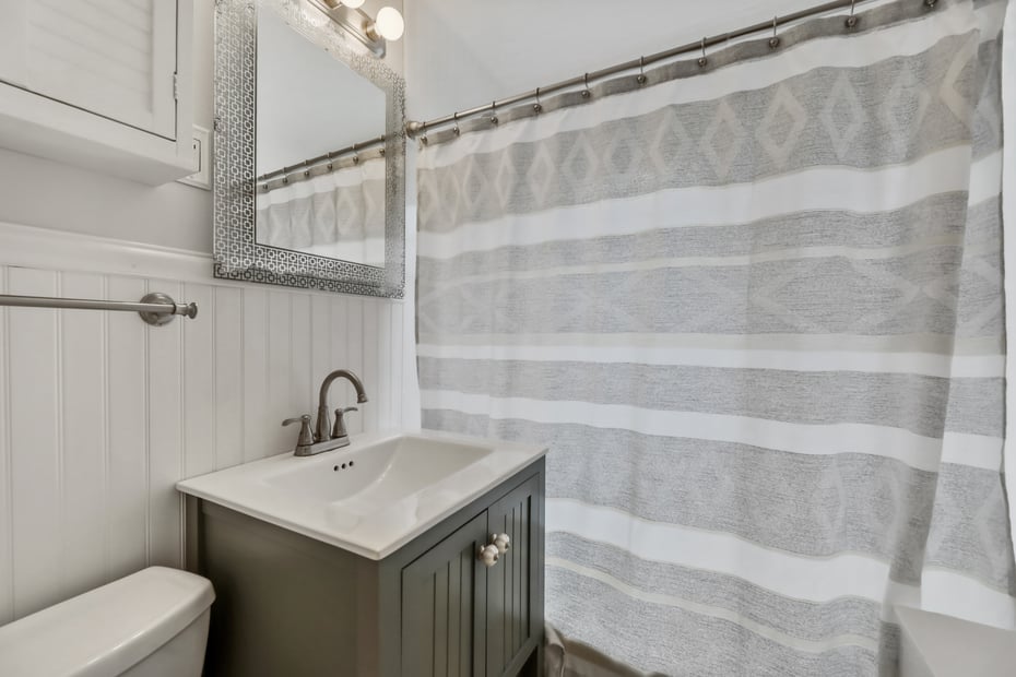 142 Jason St Photo 18