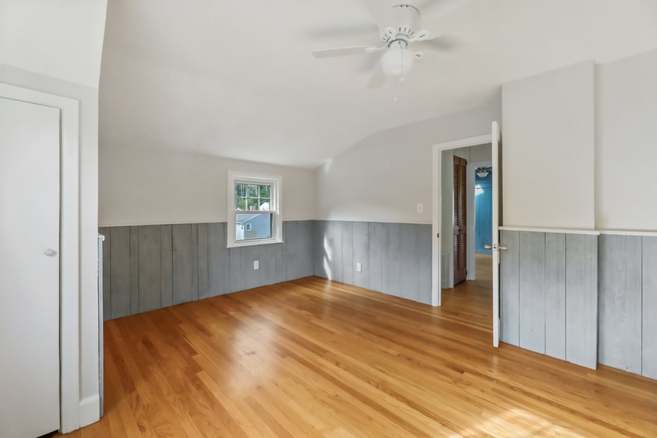 142 Jason St Photo 22