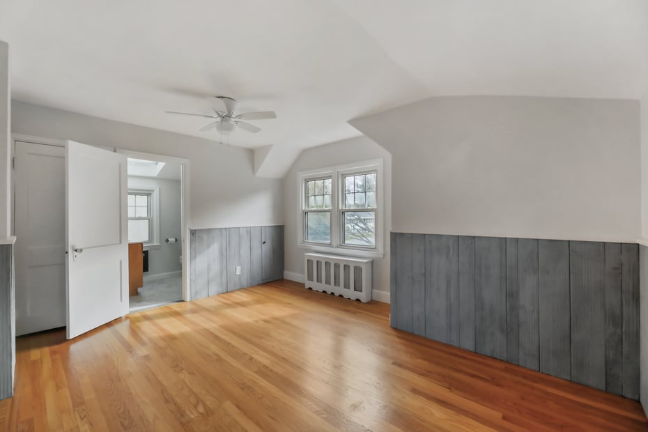 142 Jason St Photo 24