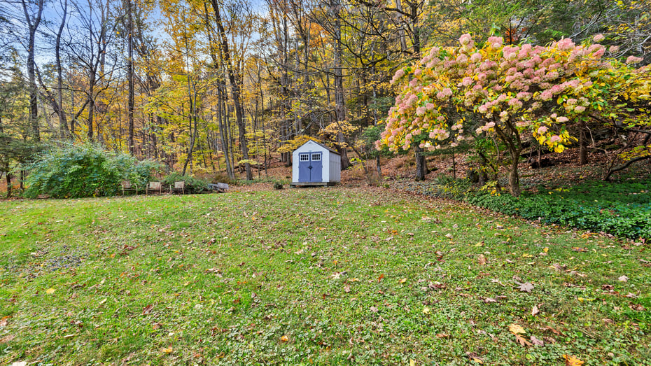 216 Undermountain Rd Photo 17