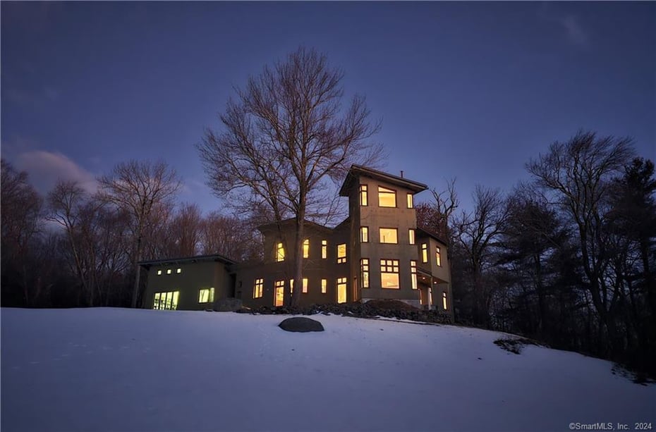 27 Ridge Road Photo 1