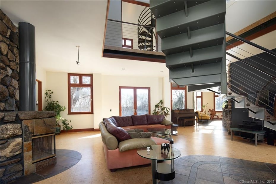 27 Ridge Road Photo 10