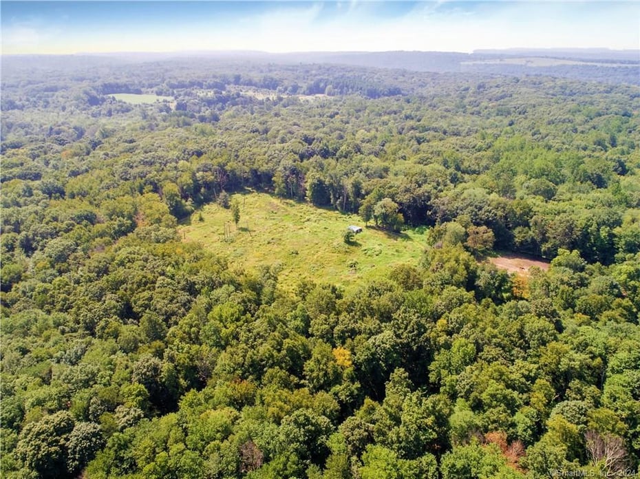 897 Sport Hill Road Photo 1