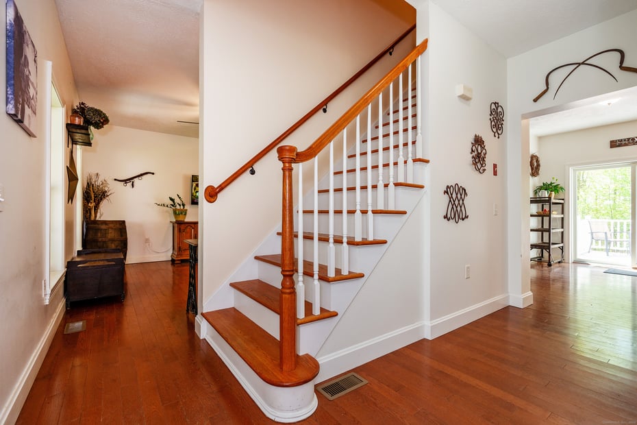 127 Massapeag Road Photo 8