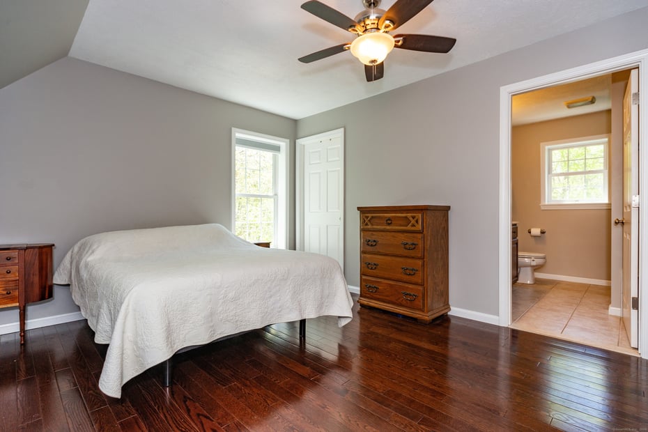 127 Massapeag Road Photo 19