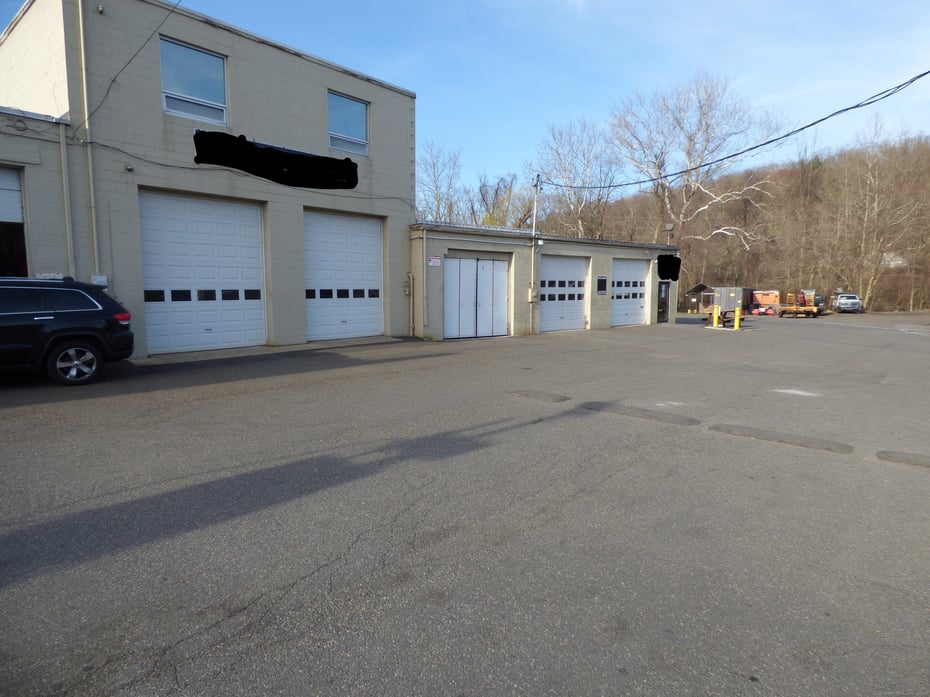 386 Danbury Road Photo 2