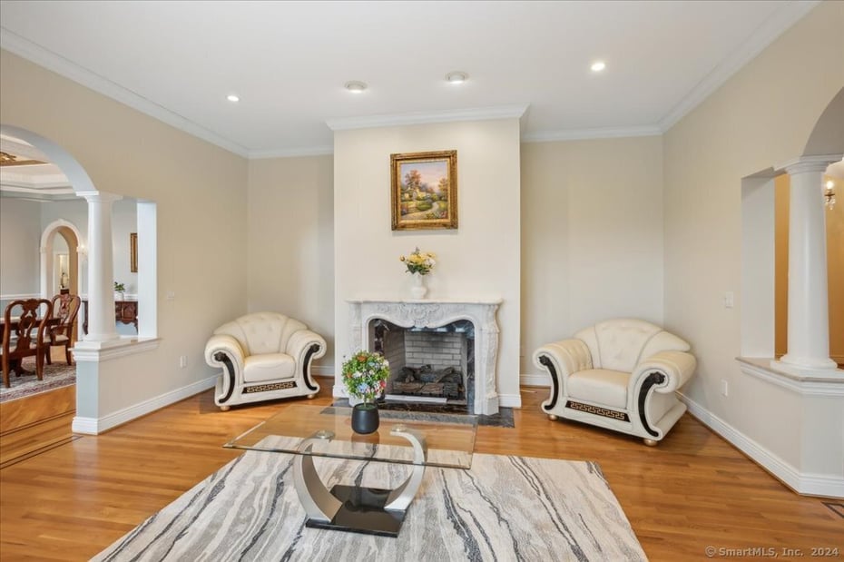 24 Hunting Ridge Drive Photo 8