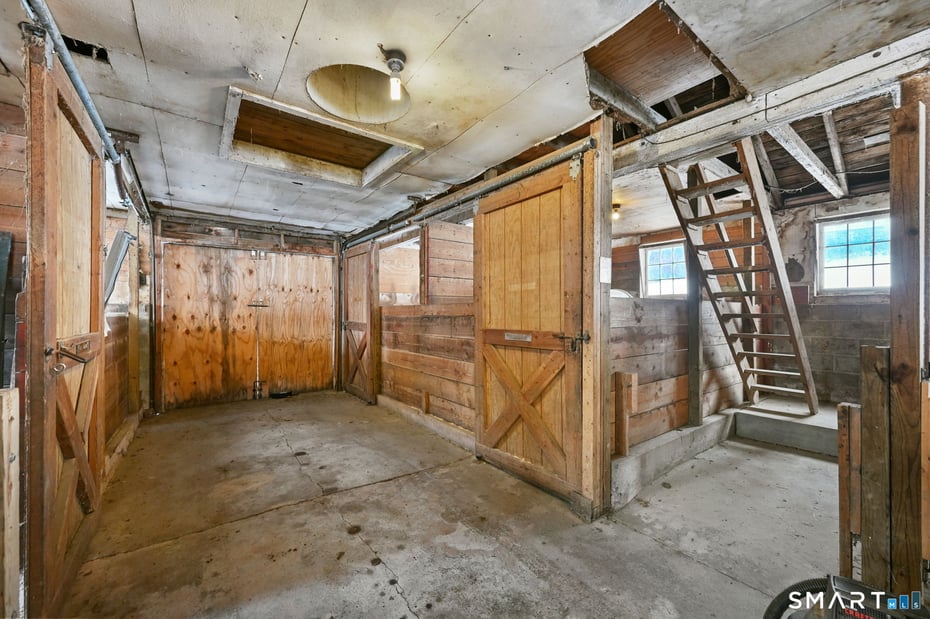 6 Hoyt Road Photo 38