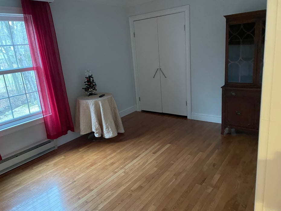21 Fullmar Lane Photo 8