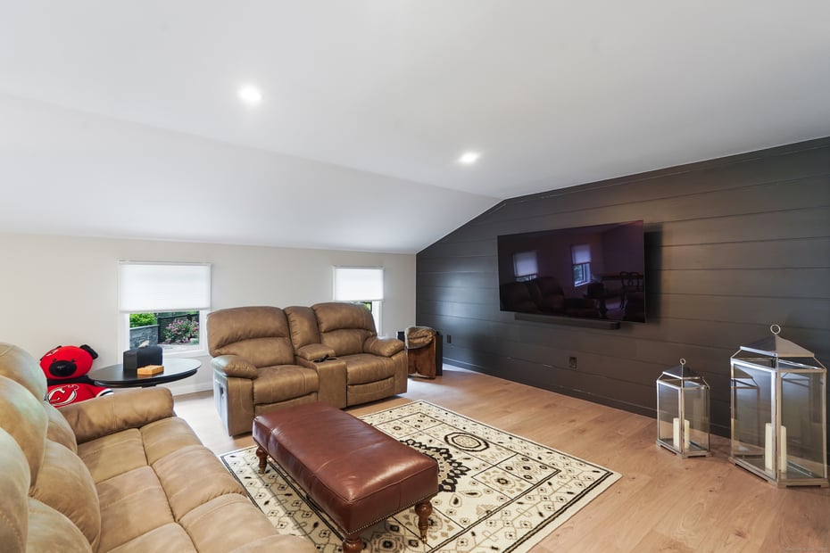 85 Norton Road Photo 32