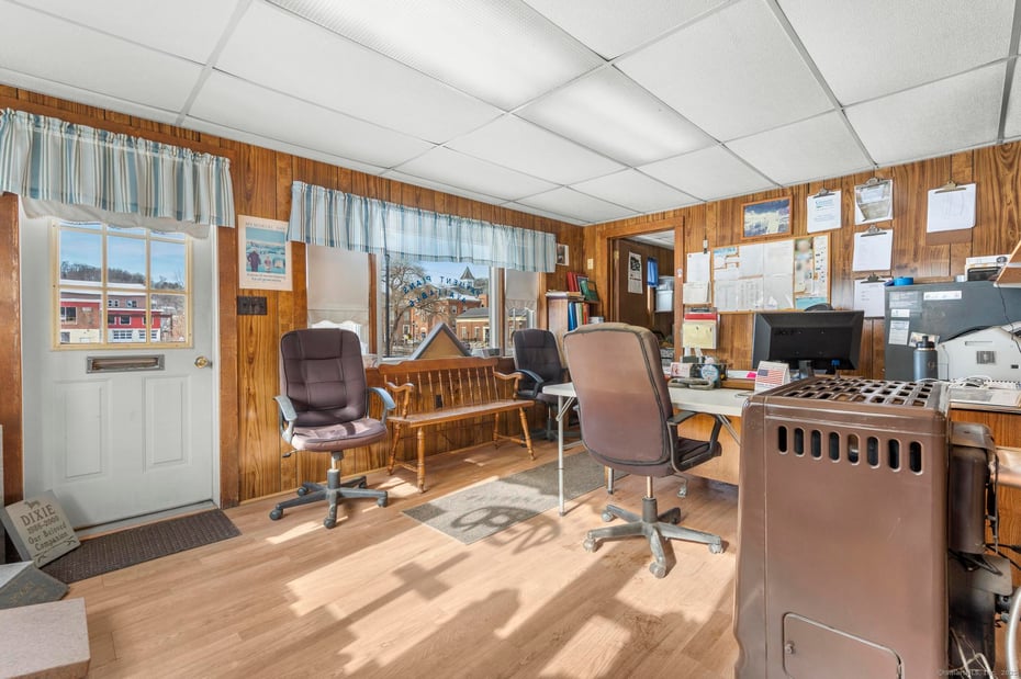115 Willow Street Photo 7
