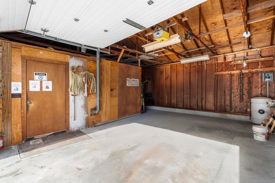 115 Willow Street Photo 9